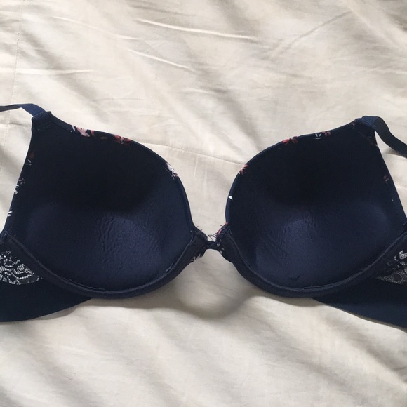 bras - Picture 3 of 3